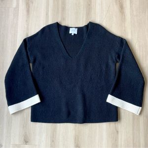 JOA Cayden Black and White Bell Sleeve V Neck Knit Sweater size M